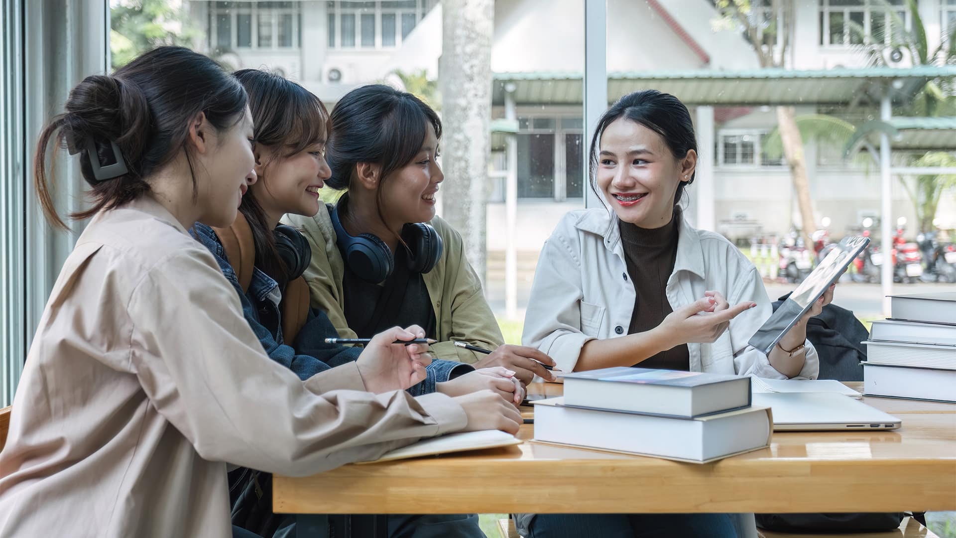 learning thai is a new career opportunities for expats h1 01
